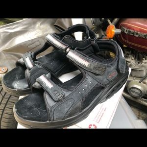 Ryn Men’s Black Cafri Walking Sport Sandal 9.5